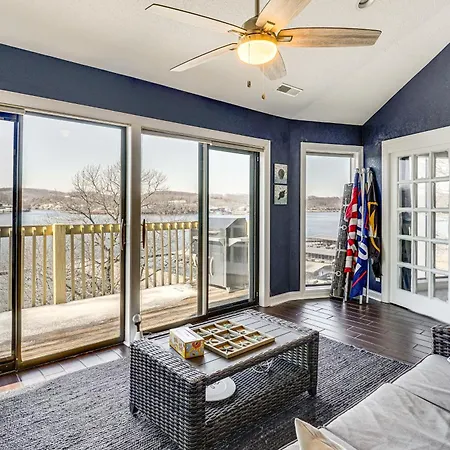 Boat, Swim And Enjoy Lake Views Osage Beach Retreat